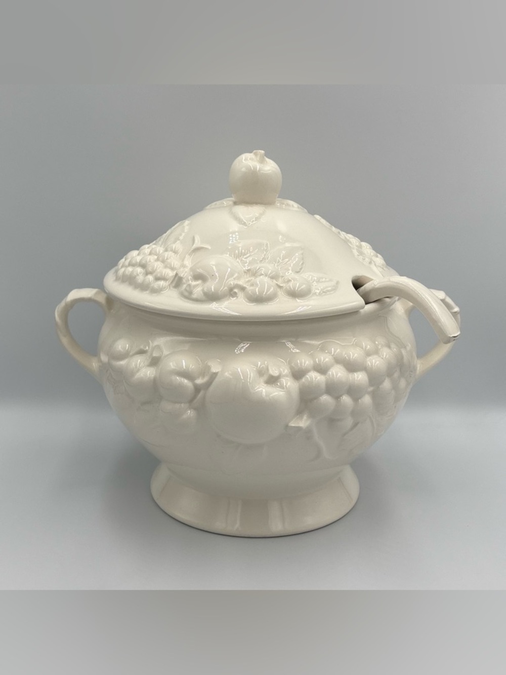 RARE Vintage Signature Japan Soup Tureen Footed Pedestal Ceramic Lid Ladle White